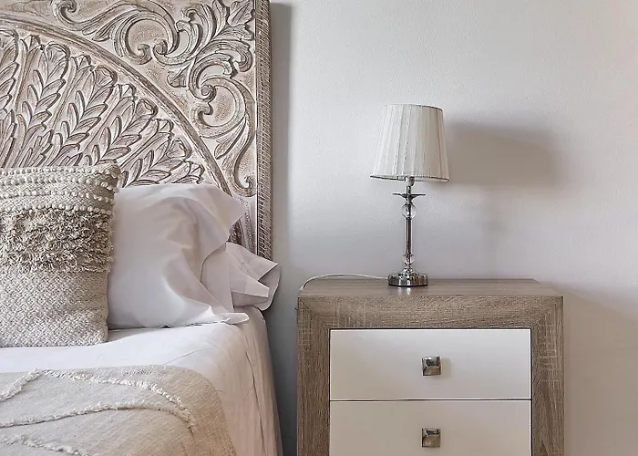 Novena Little * Cadice