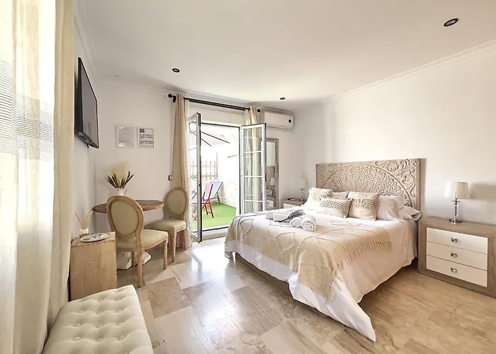 Novena Little Apartment